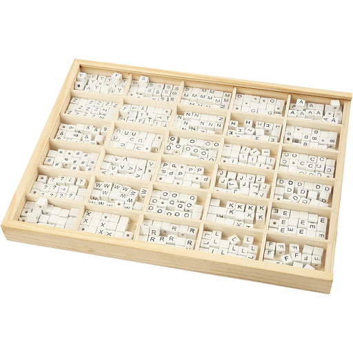 [CR68982] Letterkralen, A-Z, wit, d: 8x8 mm, incl houten opslagbox - 750 stuks
